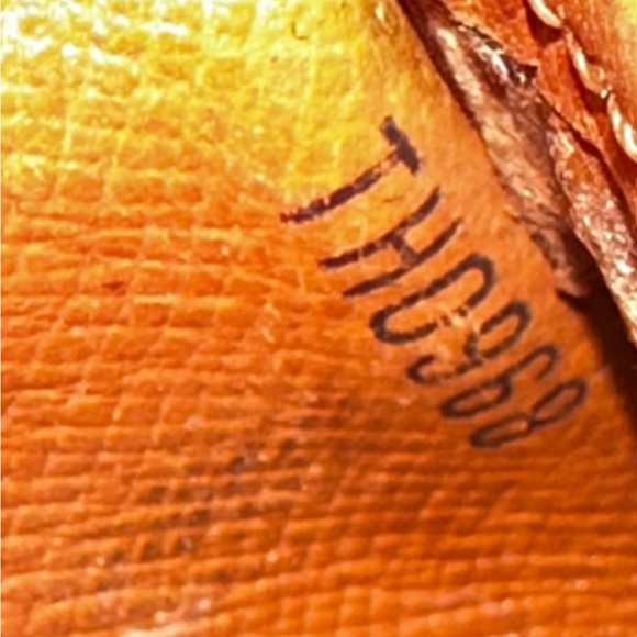 Authentic Louis Vuitton Wallet on Chain Monogram - Picture 2 of 3